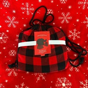 Pajama Set Plush Sweatshirt, flannel shorts and matching bag